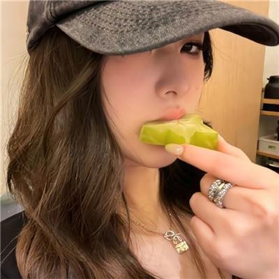女恶魔人